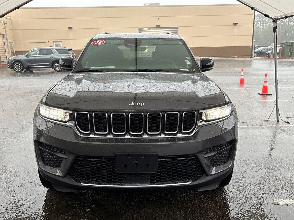 2025 Jeep Grand Cherokee Laredo 4x2