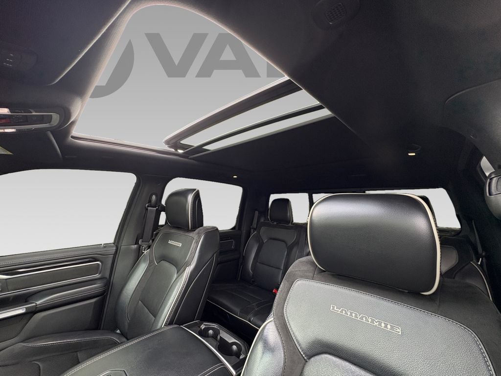 2019 RAM 1500 Laramie Crew Cab 4x4 5'7' Box