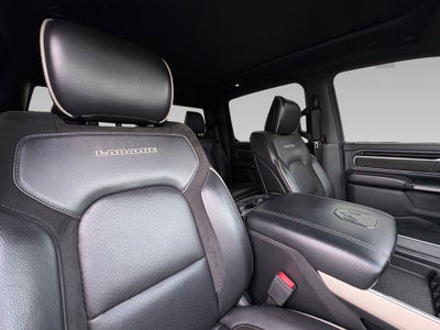 2019 RAM 1500 Laramie Crew Cab 4x4 5'7' Box