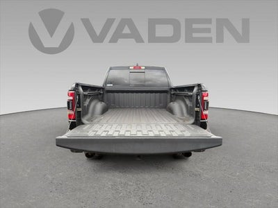 2019 RAM 1500 Laramie Crew Cab 4x4 5'7' Box