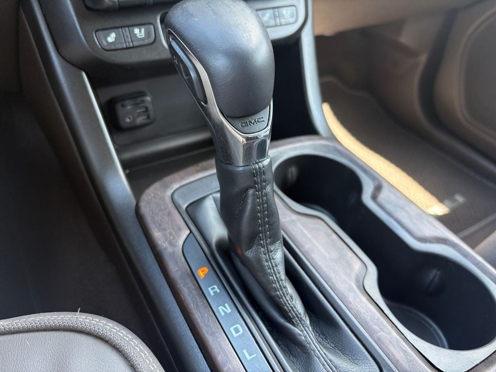 2022 GMC Canyon 4WD Crew Cab Short Box Denali