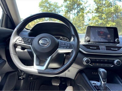 2022 Nissan Altima SR FWD