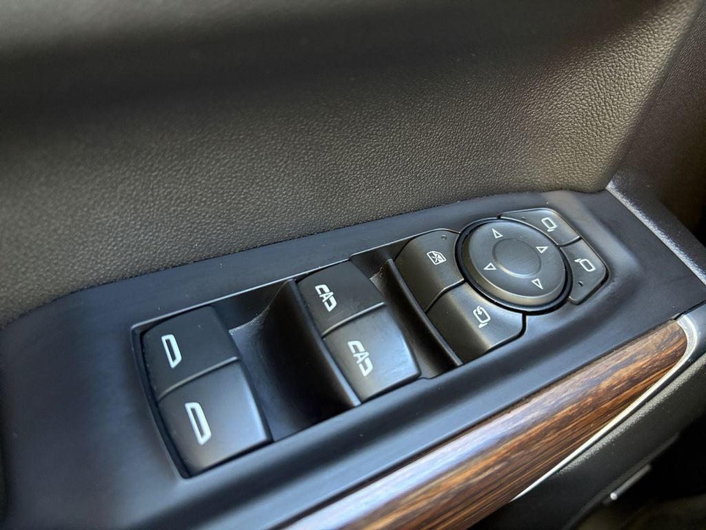 2020 Chevrolet Silverado 1500 4WD Crew Cab Short Bed High Country