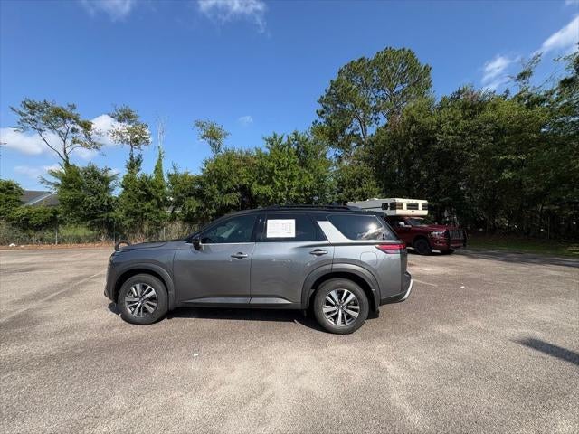 2024 Nissan Pathfinder SL 4WD