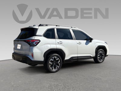 2025 Subaru Forester Base