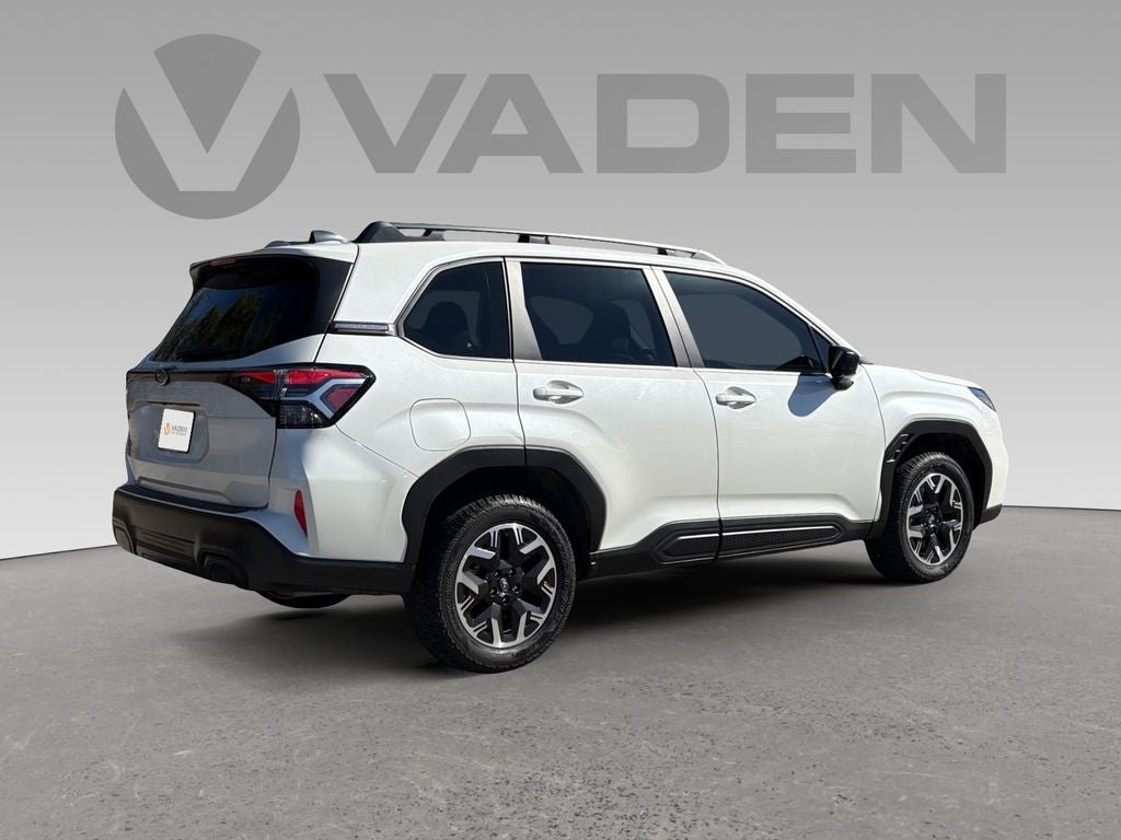 2025 Subaru Forester Base