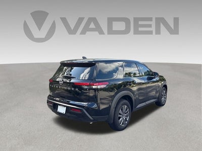 2026 Nissan Pathfinder S