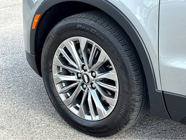 2025 Cadillac XT4 FWD Premium Luxury