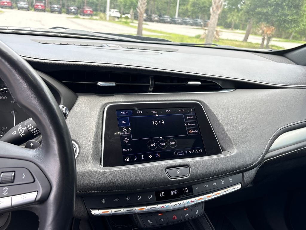 2023 Cadillac XT4 Premium Luxury