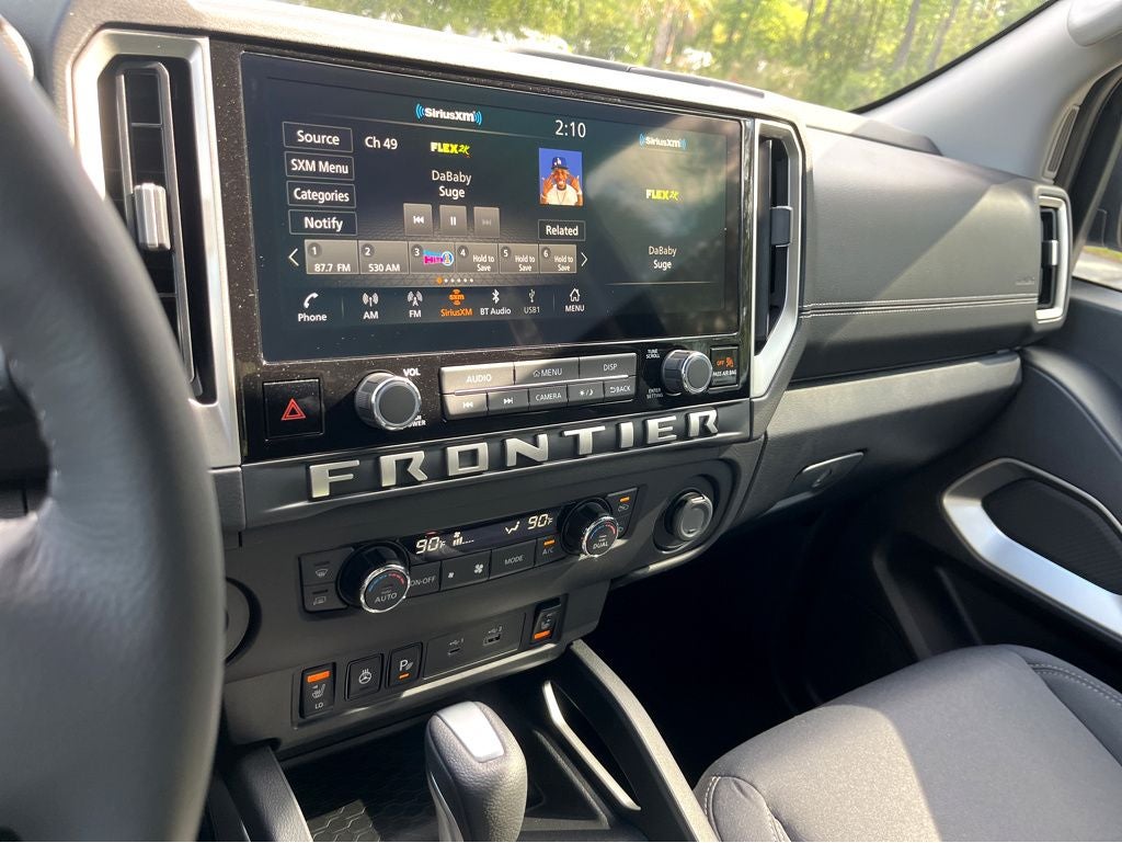 2025 Nissan Frontier SV
