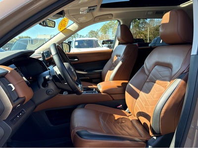 2023 Nissan Pathfinder Platinum
