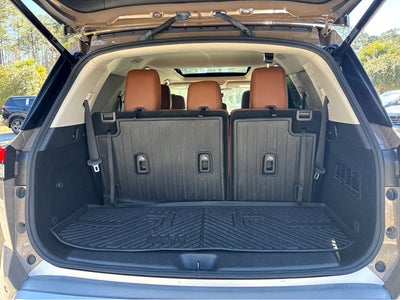 2023 Nissan Pathfinder Platinum