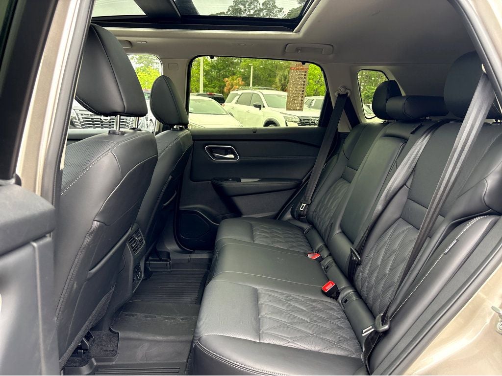 2025 Nissan Rogue Platinum