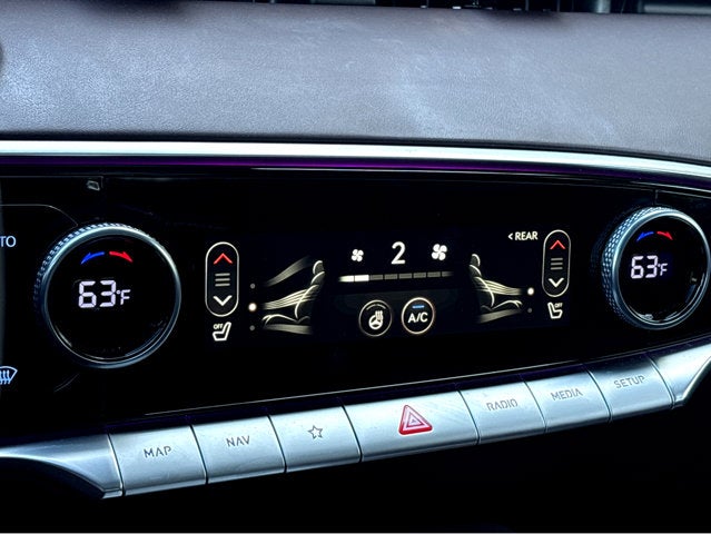 2025 Genesis GV70 2.5T