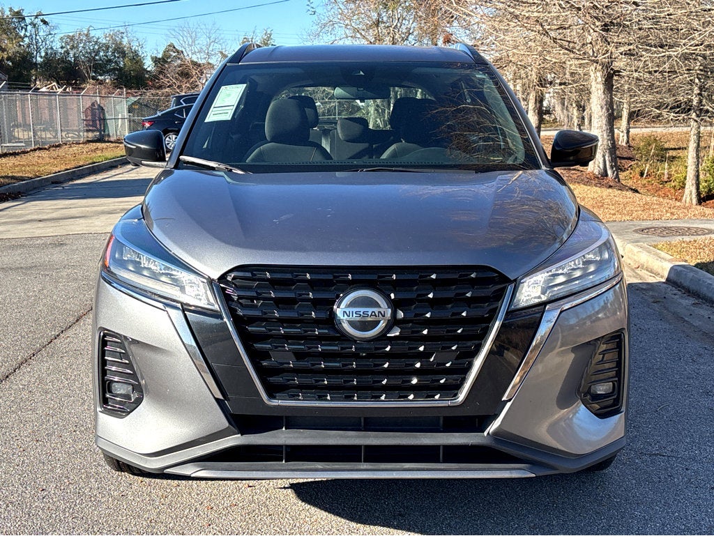 2021 Nissan Kicks SR