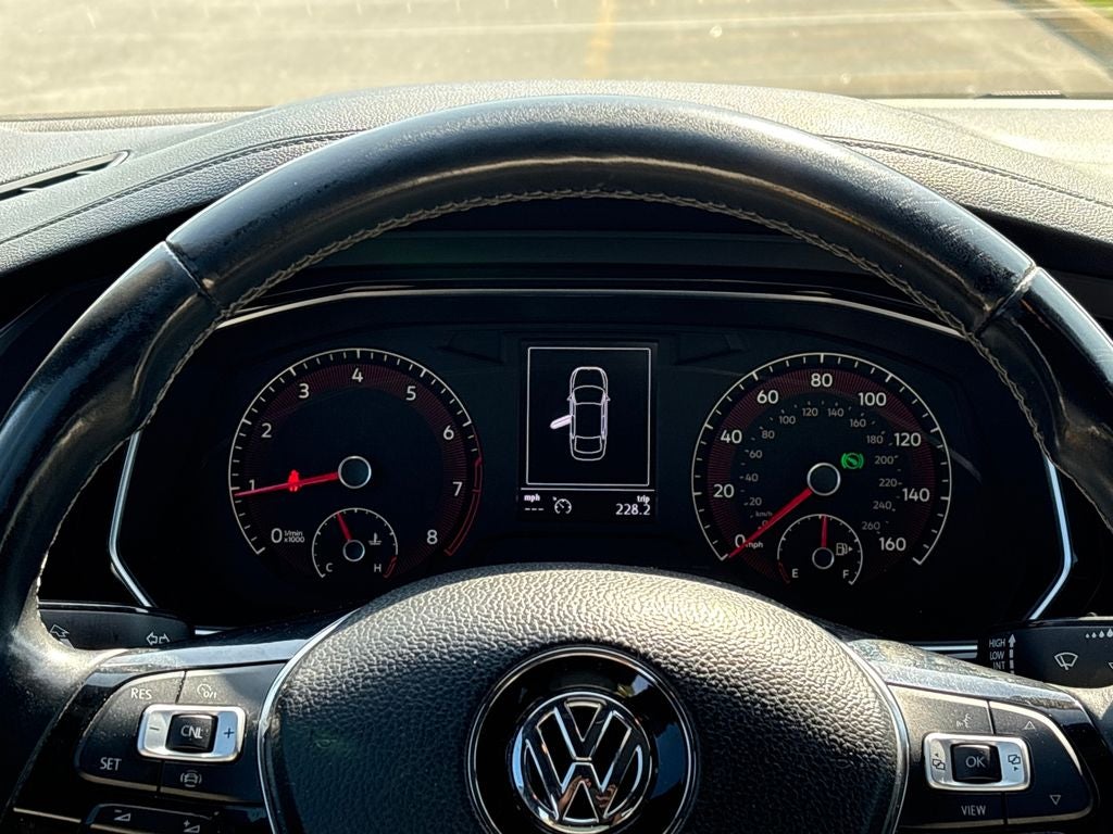 2019 Volkswagen Jetta R-Line