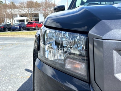 2025 Nissan Frontier SV