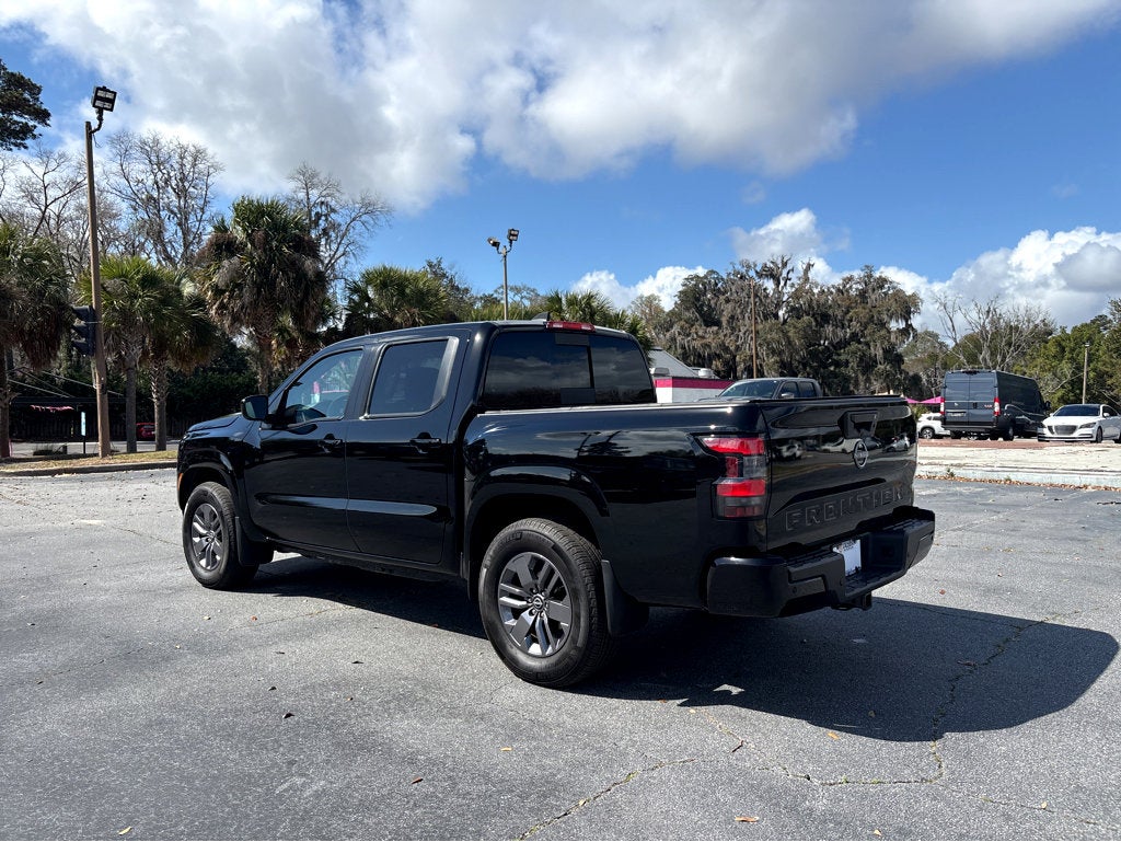2025 Nissan Frontier SV