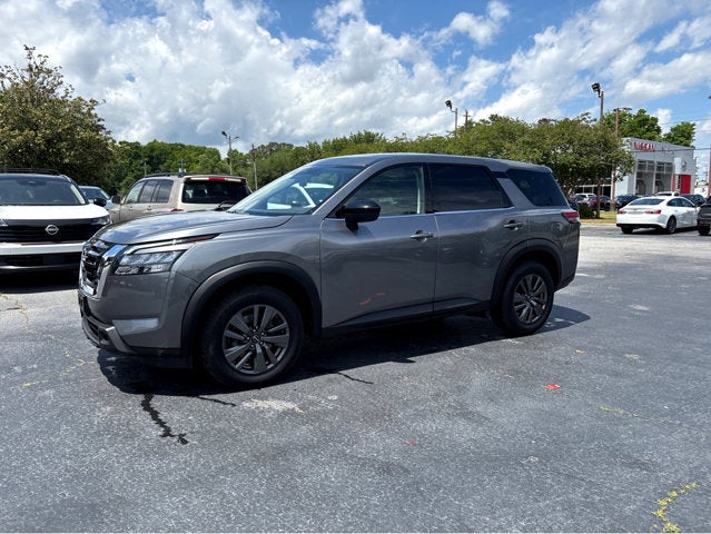 2023 Nissan Pathfinder S