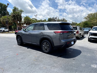 2023 Nissan Pathfinder S