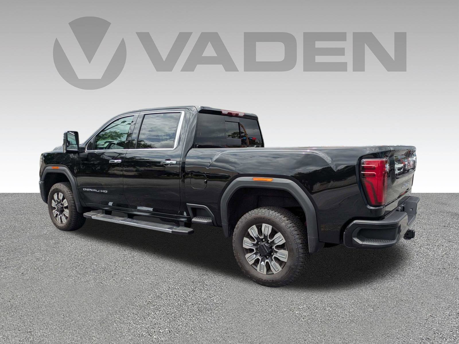 2025 GMC Sierra 2500HD Denali