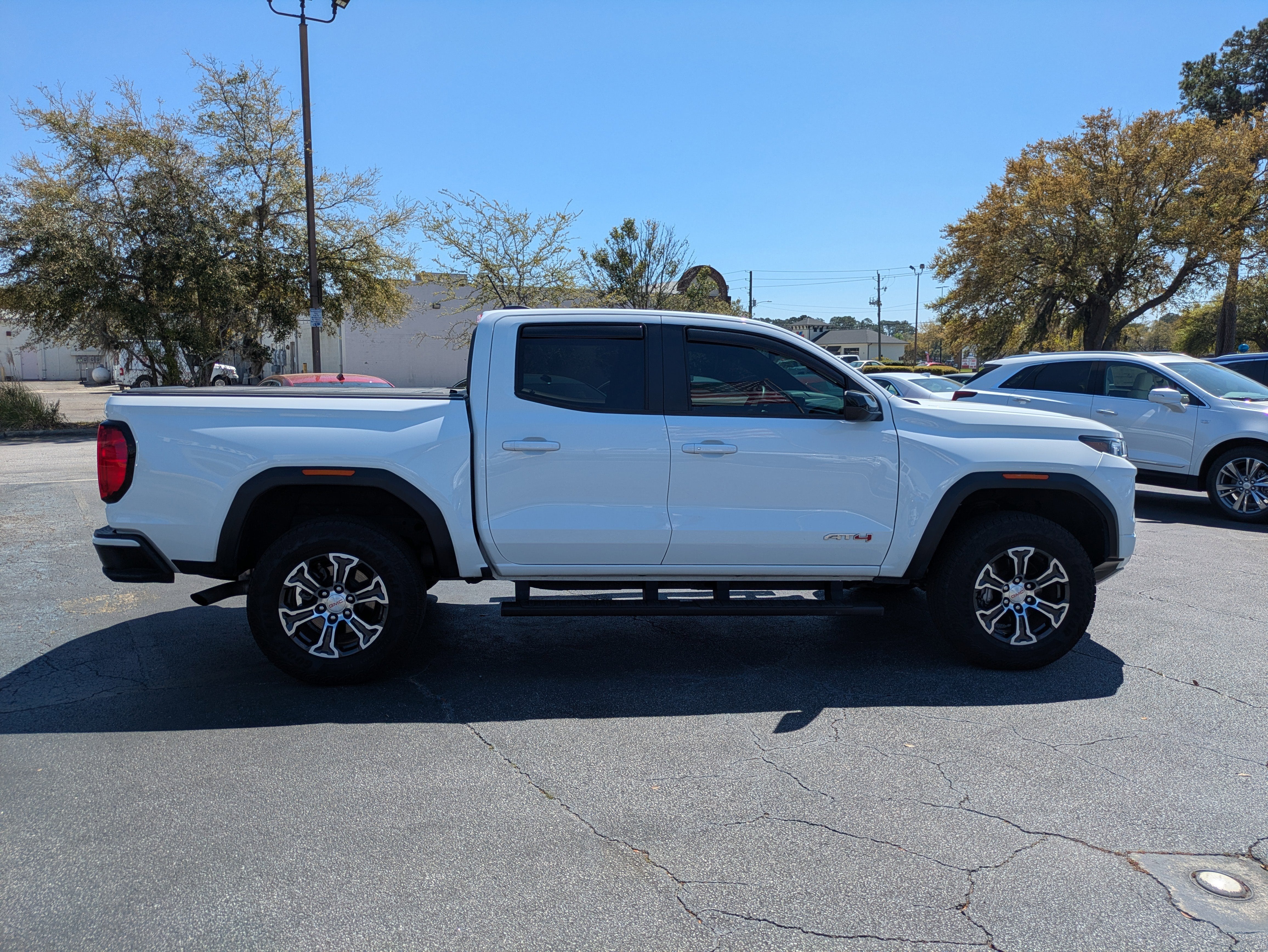 2024 GMC Canyon 4WD AT4