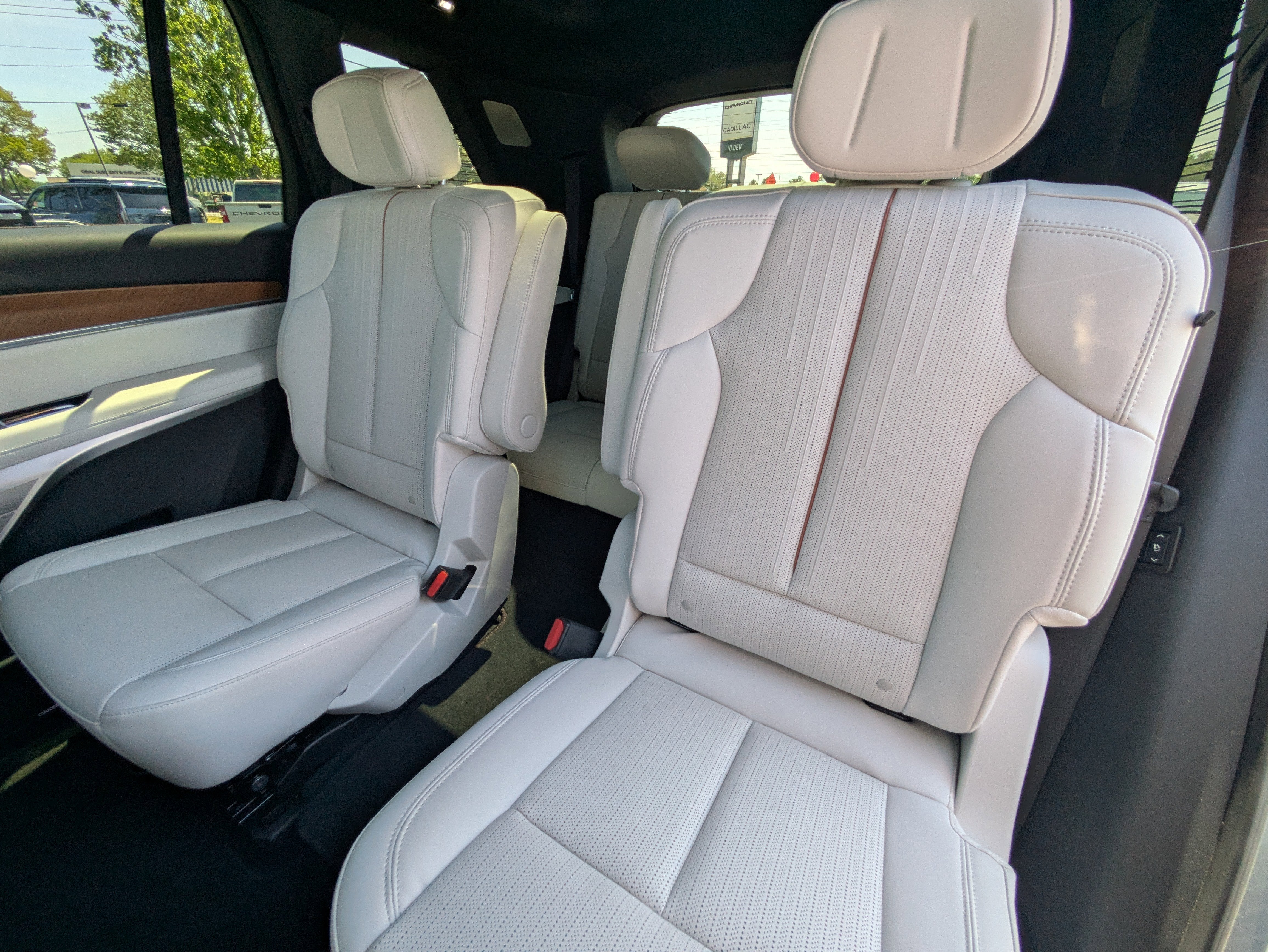 2026 Cadillac VISTIQ Sport