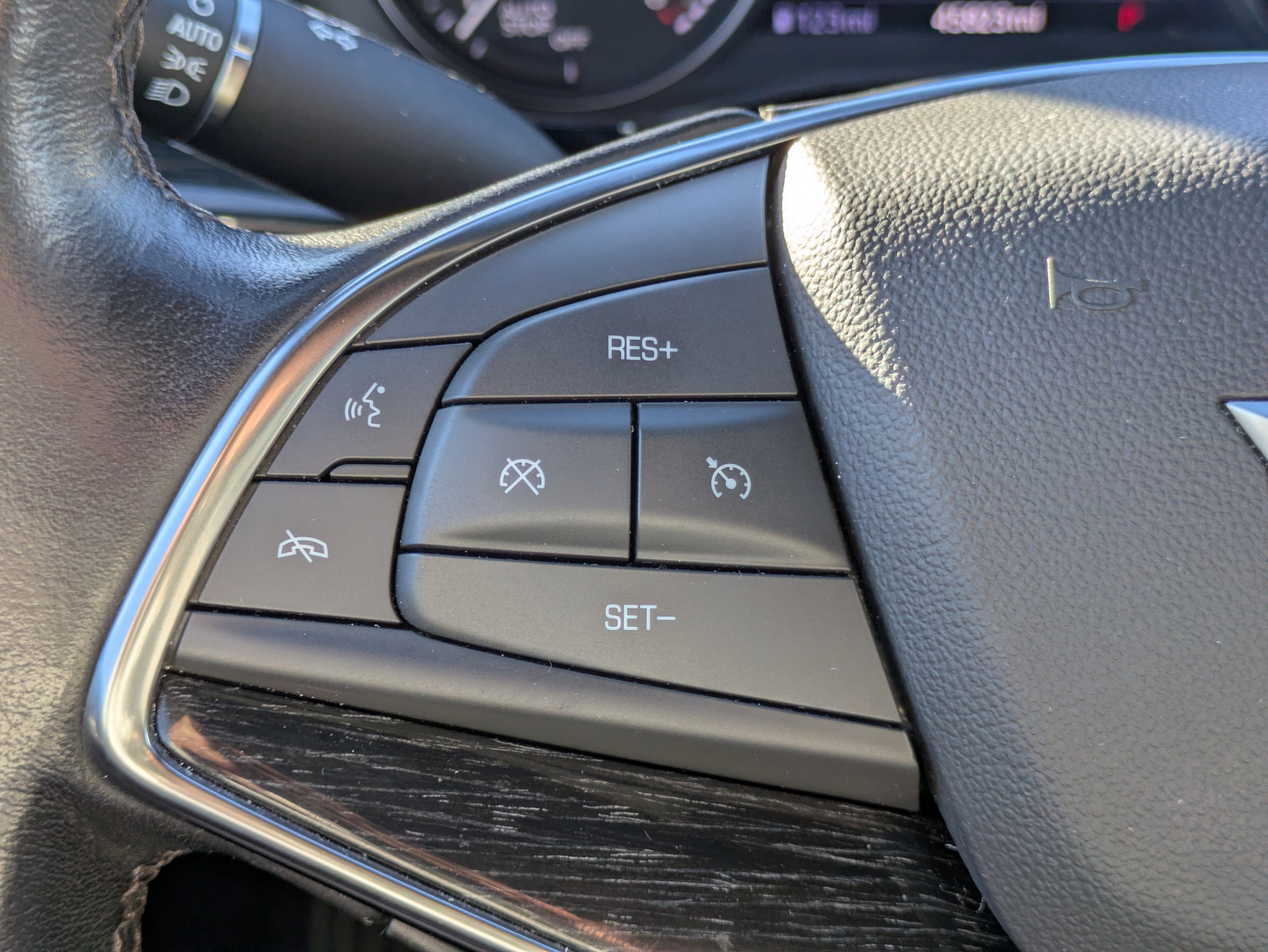 2022 Cadillac XT5 FWD Premium Luxury