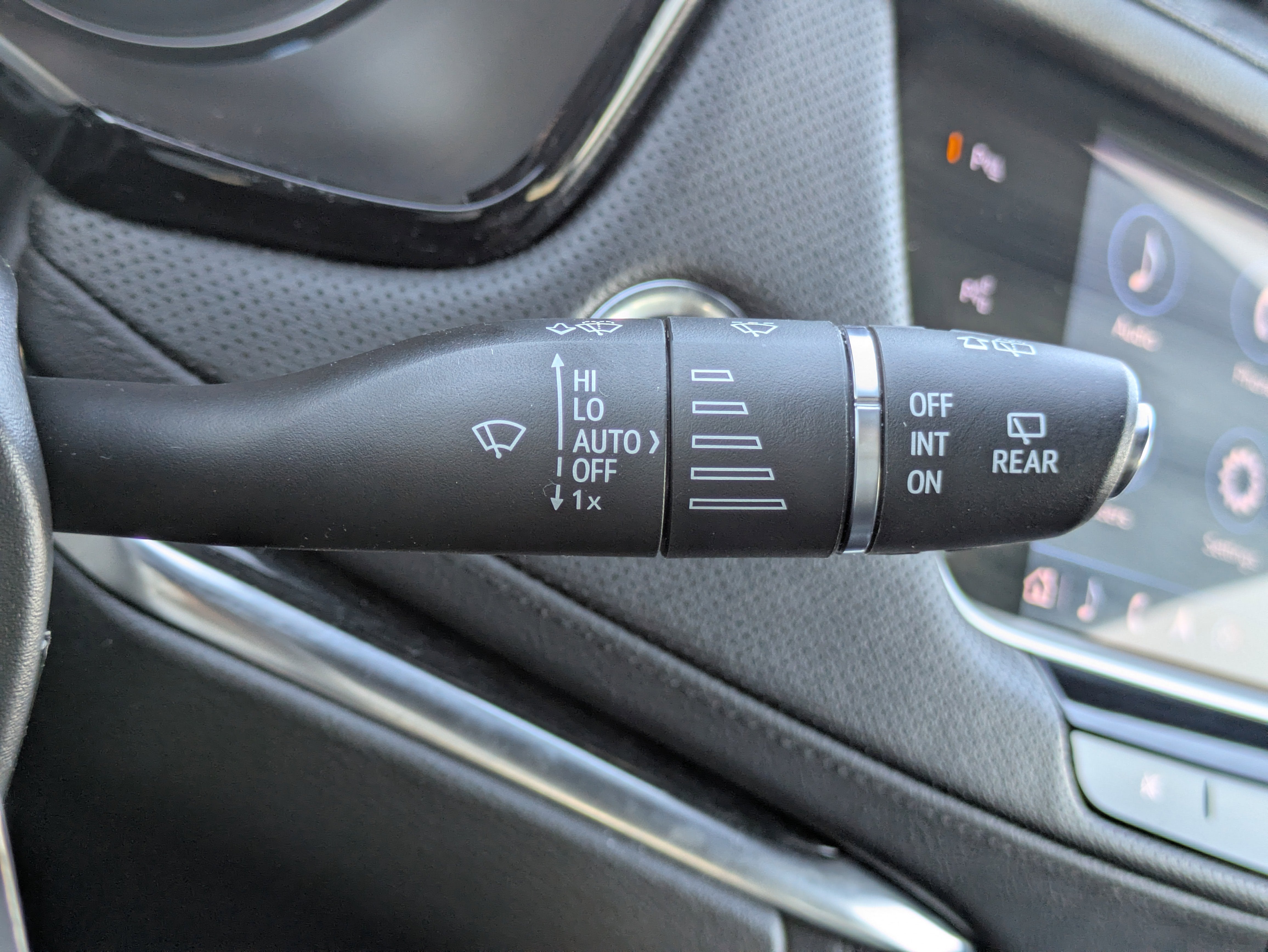 2022 Cadillac XT5 FWD Premium Luxury