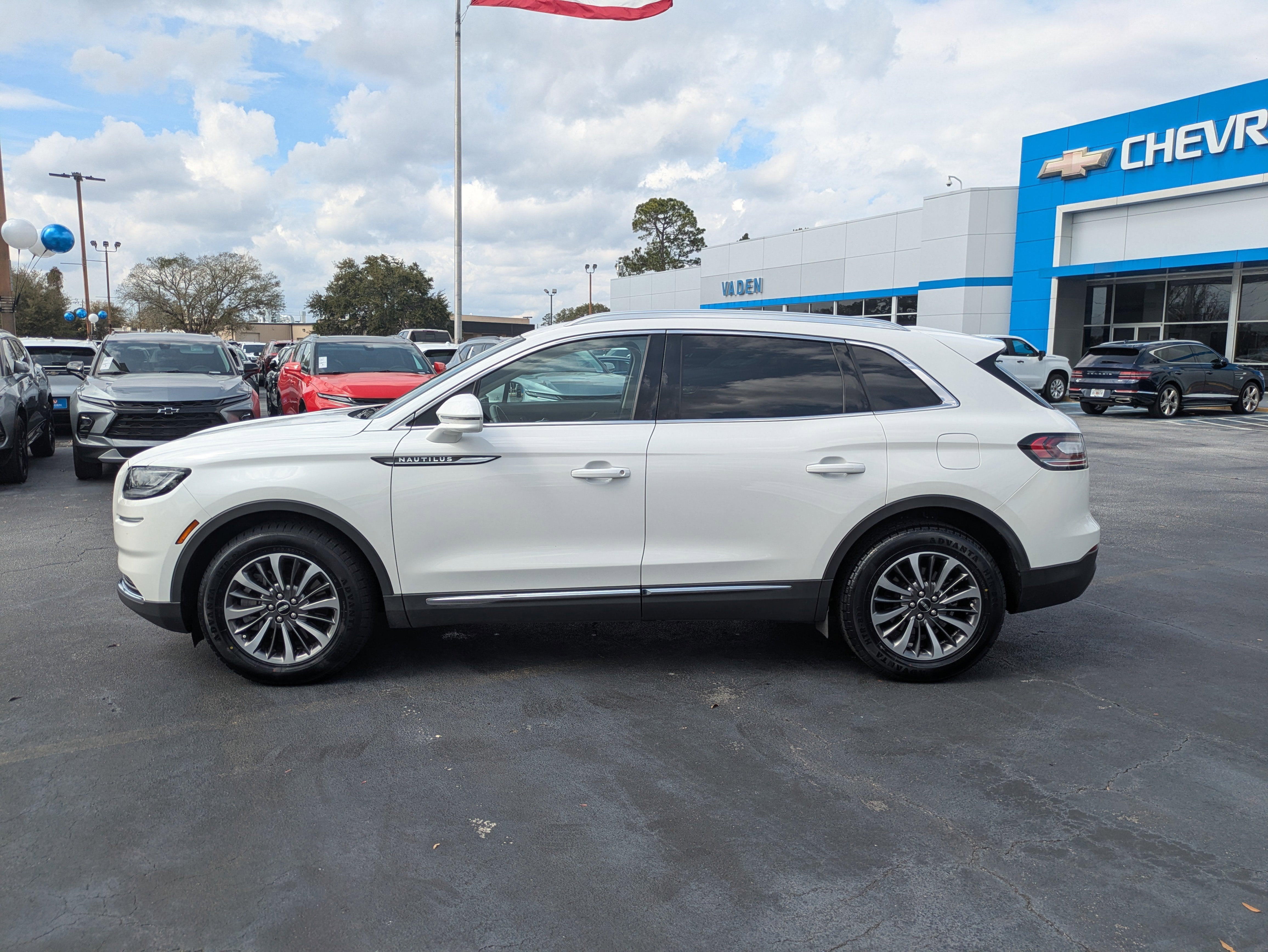 2022 Lincoln Nautilus Standard