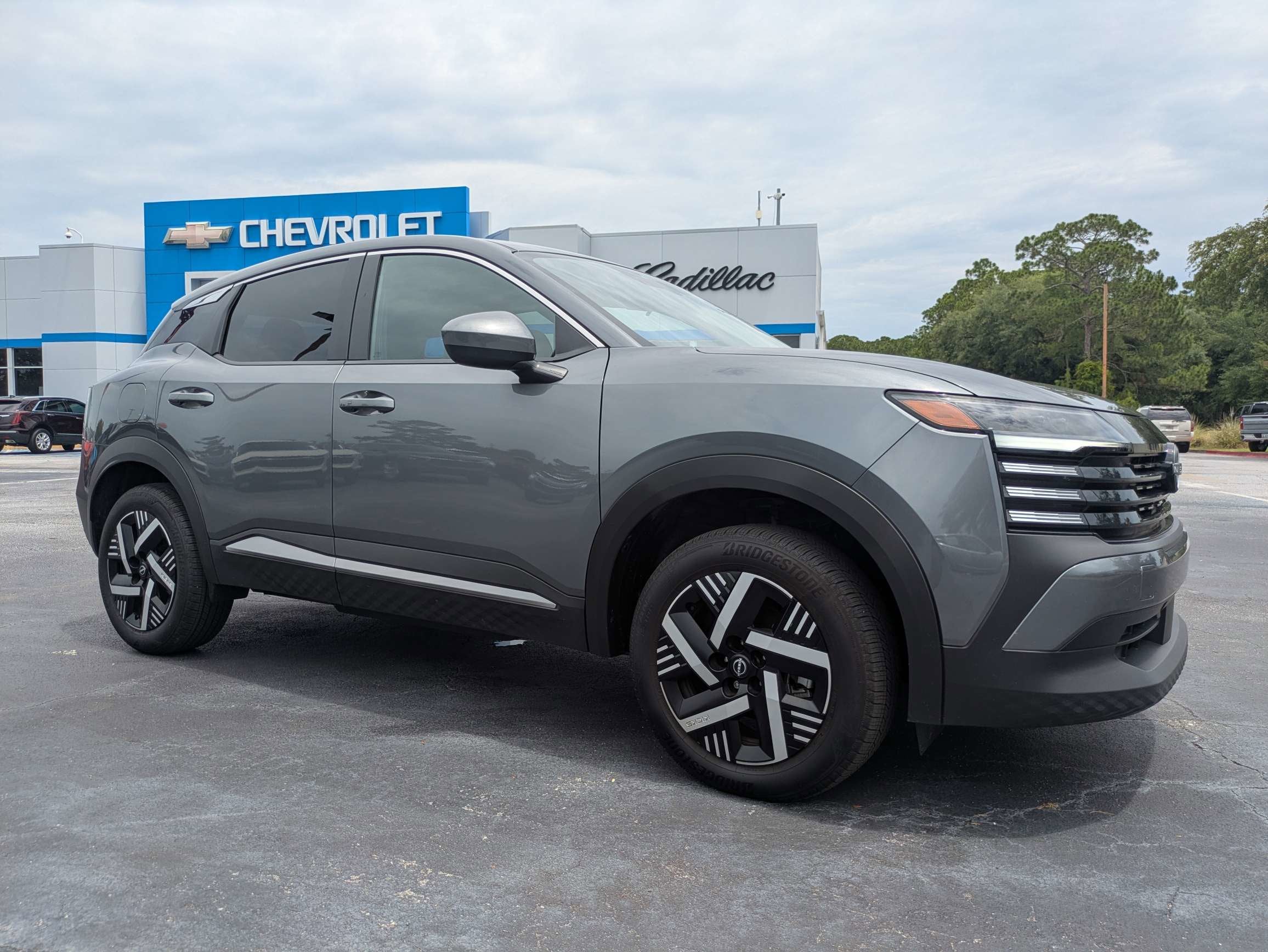 2025 Nissan Kicks SV
