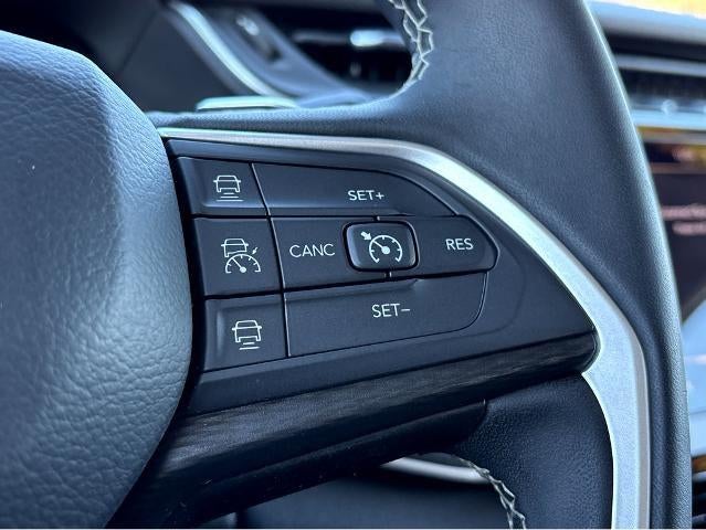 2023 Jeep Grand Cherokee Laredo 4x4