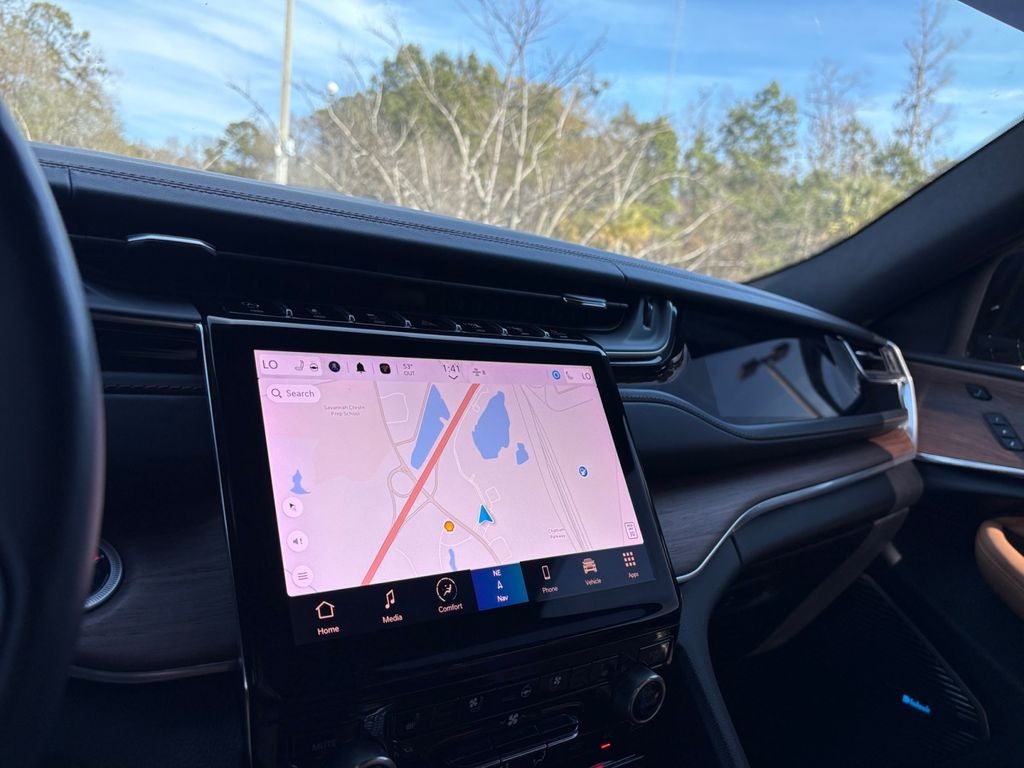 2023 Jeep Grand Cherokee L Summit 4x2