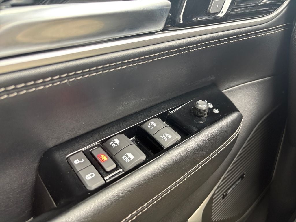 2023 Jeep Wagoneer Series II 4x2