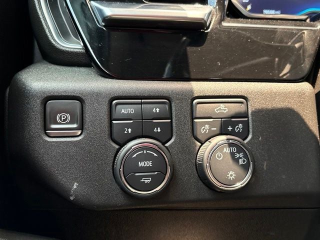 2023 Chevrolet Silverado 1500 4WD Crew Cab Standard Bed LT