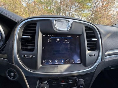 2019 Chrysler 300 Touring