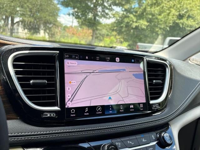 2023 Chrysler Pacifica Hybrid Limited
