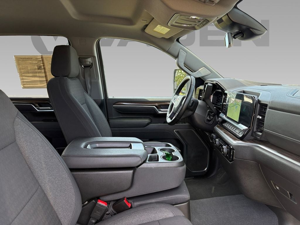 2025 Chevrolet Silverado 2500HD 4WD Crew Cab Standard Bed LT
