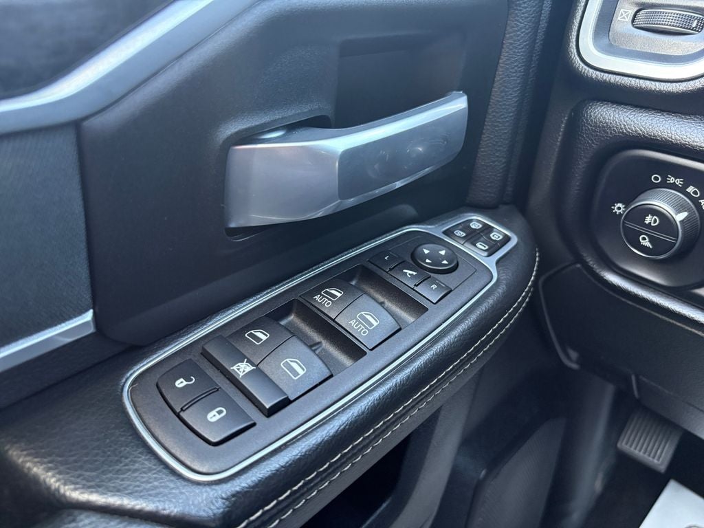 2024 RAM 3500 Big Horn Crew Cab 4x4 8' Box