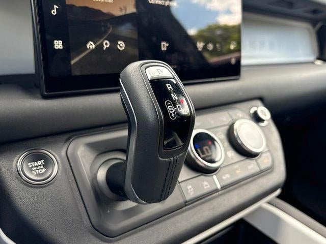 2025 Land Rover Defender 110 P300