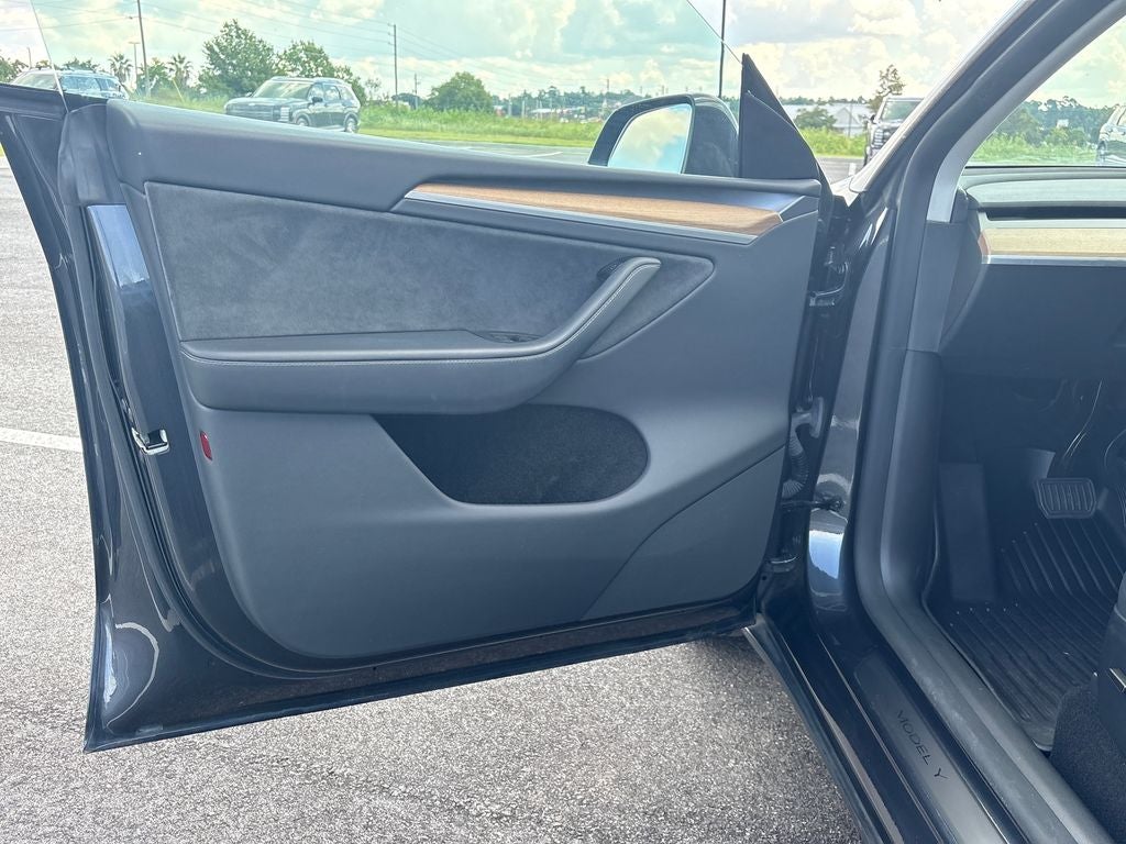 2024 Tesla Model Y Long Range