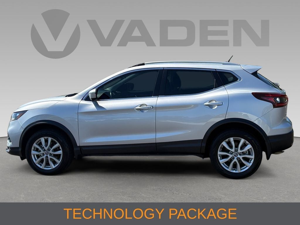 2022 Nissan Rogue Sport SV
