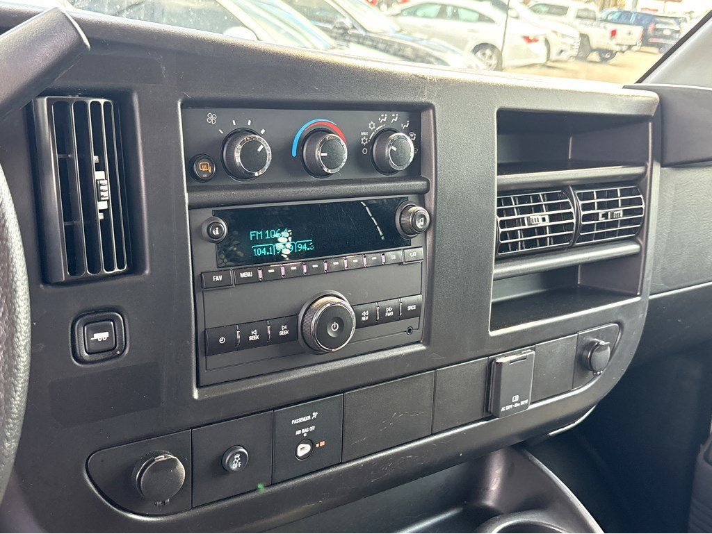 2024 Chevrolet Express Cargo 2500 WT