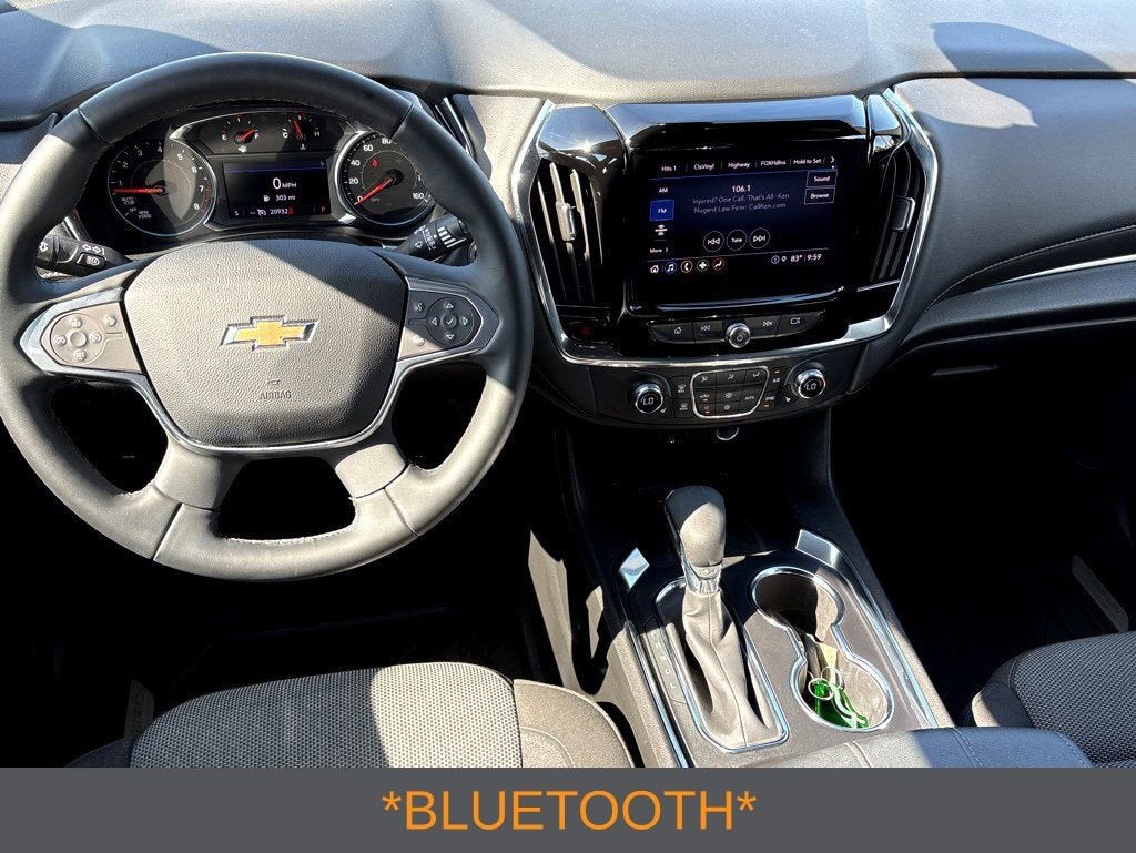 2023 Chevrolet Traverse LT Cloth