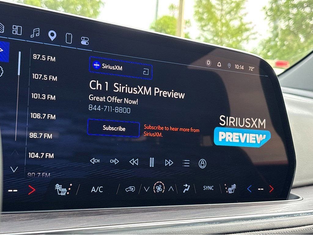 2025 Chevrolet Suburban LT