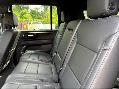 2025 Chevrolet Suburban LT