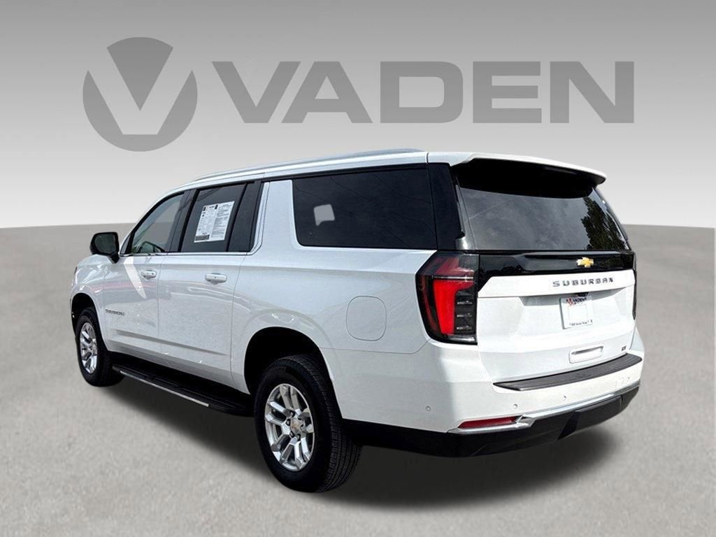 2025 Chevrolet Suburban LT