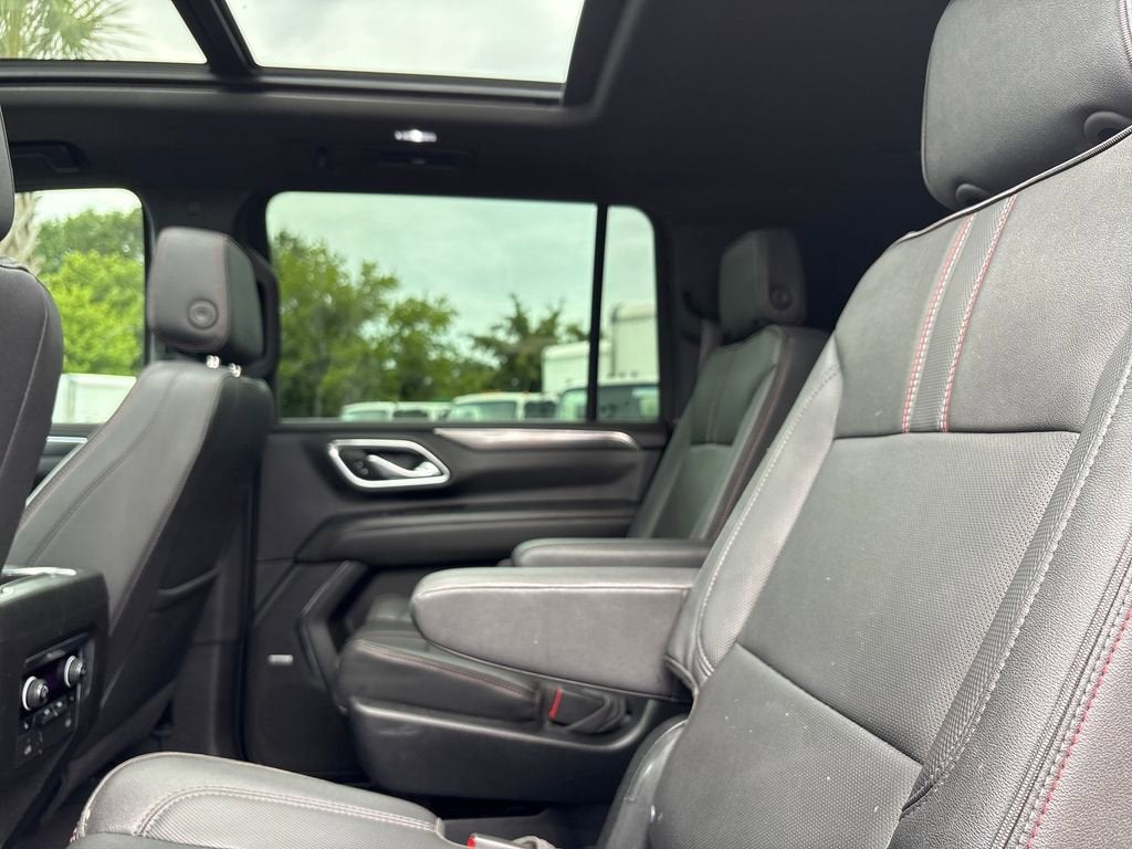 2023 Chevrolet Suburban RST