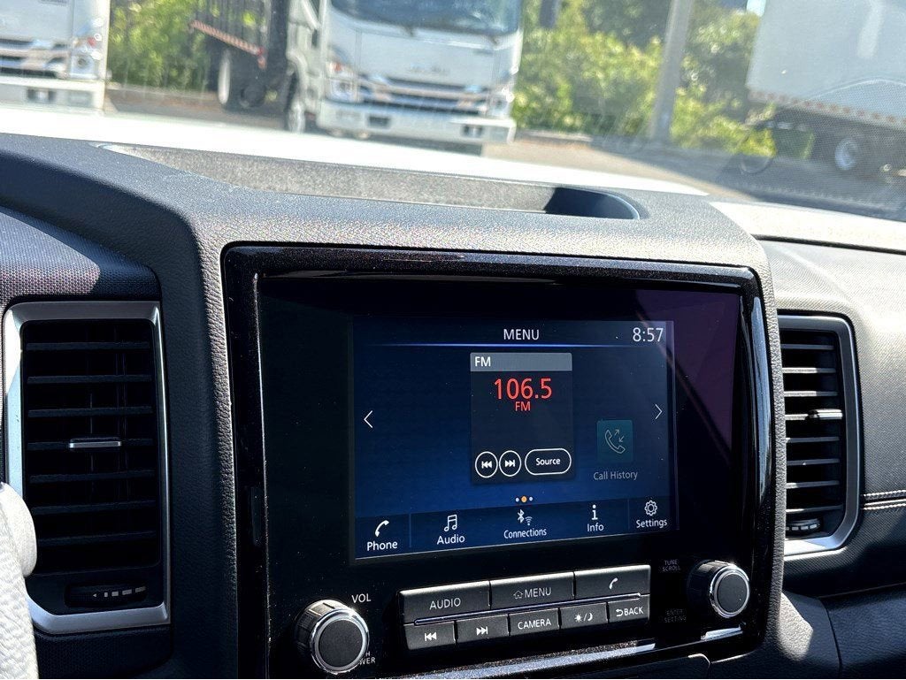 2024 Nissan Frontier SV