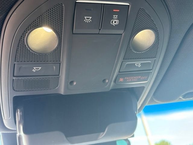 2022 Genesis G70 2.0T